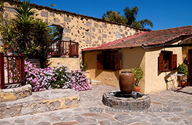 tenerife la bodega courtyard, self catering tenerife